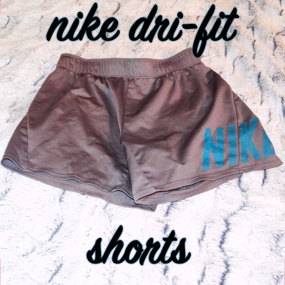 Nike // LOGO DRI-FIT Shorts